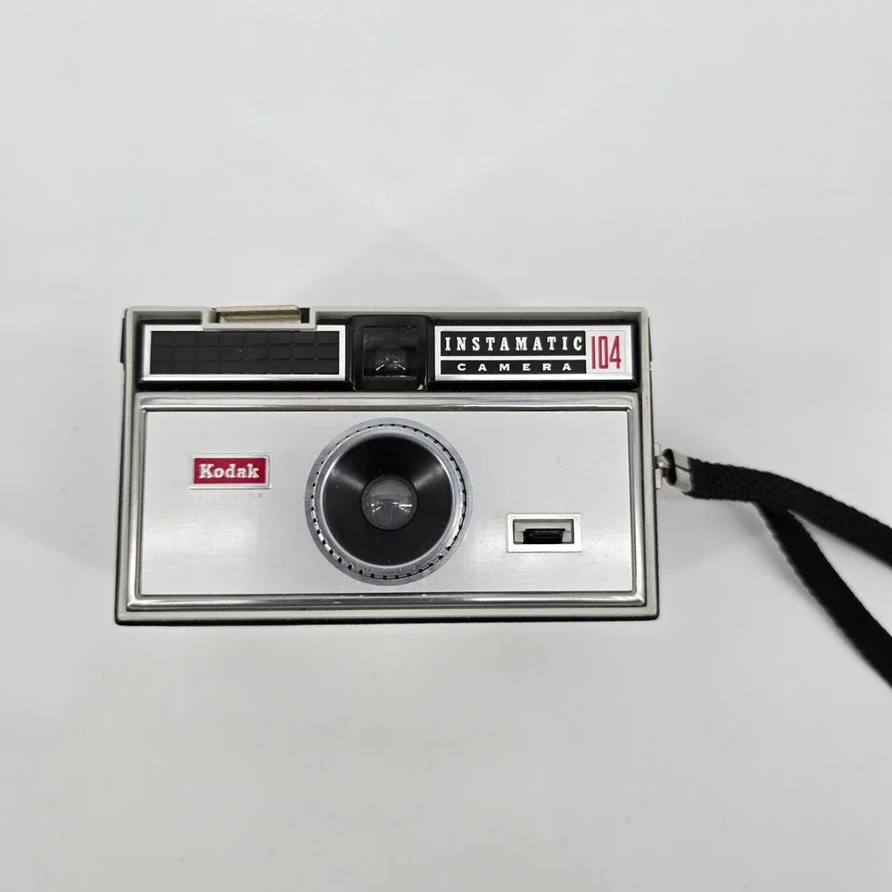 Kodak Instamatic 104 Camera Vintage 1960s 126 Film Point & Shoot Silver